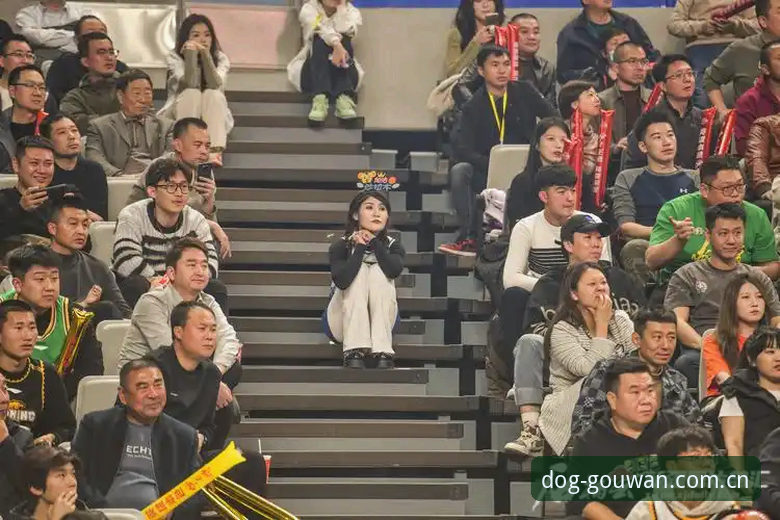 资深球迷分享：从万博manbetx官网看卡拉格炮轰赛程，球员身心透支何时休？